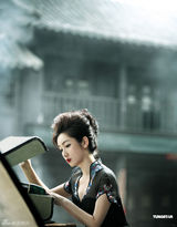 组图：秦海璐中国风大片 旗袍装演绎旧上海风情