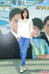 组图：《冲上云霄2》陈法拉献吻张智霖为其庆生