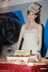 组图：周慧敏红馆个唱落幕 嘉宾阵容强大 