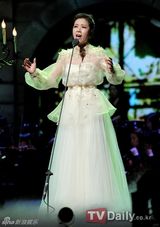 组图：韩星朴志胤Dana等盛装出演TVN台节目