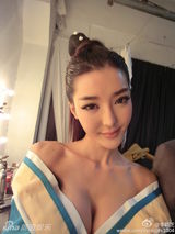 组图：嫩模李颖芝爆乳翘臀兔女郎装扮性感诱惑