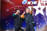 组图：Q版鸟叔后 达人秀再现“鸟妈”和“鸟人”