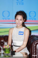 组图：徐子珊怨黄宗泽胡须扎人 陈法拉称吻戏不卫生