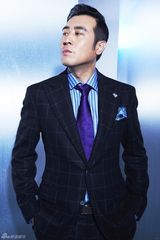 组图：于和伟型男大片展王者风范