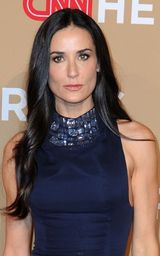 高清图：CNN年度英雄晚会 阿尔芭与黛米-摩尔比美