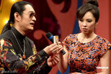 幻灯图：黃安直言与吴宗宪已无恩怨 黑超现身变魔术