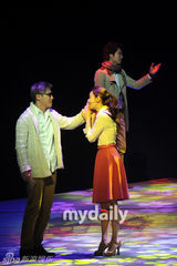 组图：曹成模等参加音乐剧《光华门恋歌》彩排