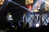 高清图：少时EXO等众韩团热舞放歌梦想演唱会