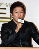 组图：韩片《浪漫天堂》试映 金东旭金智媛等宣传