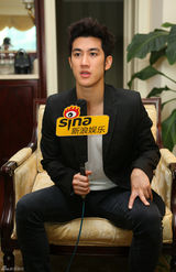 组图：新青年李治廷：某个瞬间我爱上范冰冰了