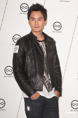 组图：阮经天郑元畅不逃兵役 林依晨否认搭售陈柏霖 