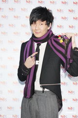 组图：林俊杰新碟抢攻明年金曲奖 公司下禁爱令