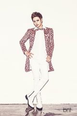 高清：韩团Mpire写真穿格纹豹纹西装张扬个性