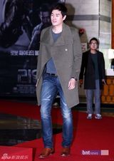 组图：郑雨盛(郑宇成)宋允儿等助阵宋慧乔《今天》VIP首映