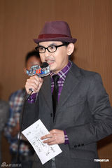 组图：曾宝仪缺席主持节目 黄子佼意外现身任嘉宾