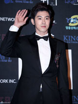 组图：宋允儿李敏贞参加珠宝奖 郑允浩2PM型男本色