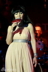 幻灯组图：珍爱女人齐聚北京 巡演发布经典连唱