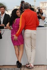 幻灯图集：《人与神》记者会 导演主演断背吻