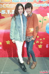 组图：唐宁育儿注重身教 黄芷晴望跟前辈合作