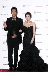 高清组图：元斌等闪耀大钟奖红毯 金慧秀等爆乳抢镜