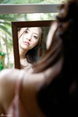 组图：逢泽丽奈夏日写真比基尼秀身材