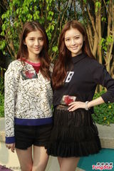 组图：吴千语亮相电影宣传 笑容优雅长腿性感