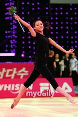 组图：韩国艺术体操精灵孙妍在公开彩排现场