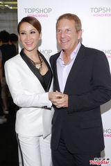 组图：香港晚宴派对 李玟徐濠萦等出席