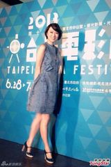 组图：黄璐携电影《坠落》再战迪拜电影节