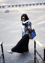 组图：张馨心户外写真 清新可人自然本色