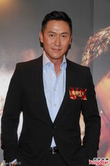 组图：《逃出生天》主创庆功 票房理想或拍续集