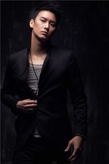 高清组图：巫迪文化身魅力型男 成熟内敛耳目一新