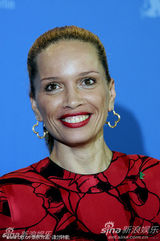 高清组图：《仰天长啸》发布 重磅女星丝迪贝撑场