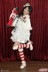 组图：许雅涵领众师妹扮性感 李组长现男人本色