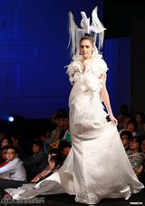 高清组图：Rosemary等名模走秀 任达华亮相风采不减 