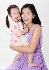 组图：刘涛私密温馨家庭照曝光 儿女双全秀幸福