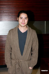 高清组图：黄子华“栋笃笑”演出众艺人现身捧场