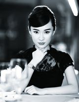 高清图：霍思燕变身时尚女王 “独霸”杂志版面