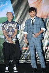 组图：《一路顺疯》首映 包贝尔狂吻陈思诚