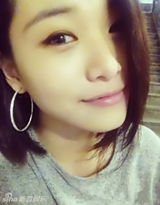 组图：68岁老艺人凌峰19岁漂亮时髦女儿近照曝光