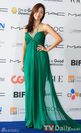 组图：众韩星亮相第17届釜山电影节蓝地毯