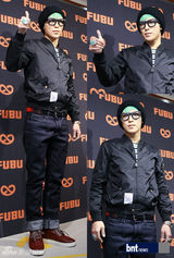 组图：Bigbang成员TOP点亮某牛仔品牌宣传活动