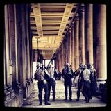 组图：《雷神2》最新片场照 波特曼现身