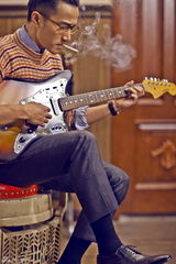 组图：刘恺威拍摄复古写真 再现老上海绅士迷情