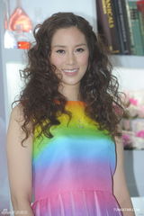 组图：徐子淇否认怀孕传闻 祝福旧爱洪天明