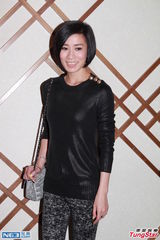 组图：佘诗曼苗侨伟林峰庆新剧杀青