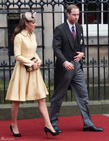 组图：威廉王子晋封王妃现身笑容甜美