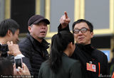 组图：成龙张国立冯小刚开心合影 明星两会扎堆