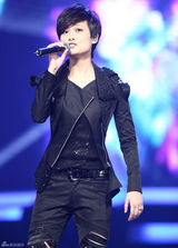 高清组图：新浪网络盛典李宇春现场劲歌热舞