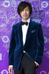 组图：众星冬夜闪耀时尚大典 倪妮甜美梁静霸气